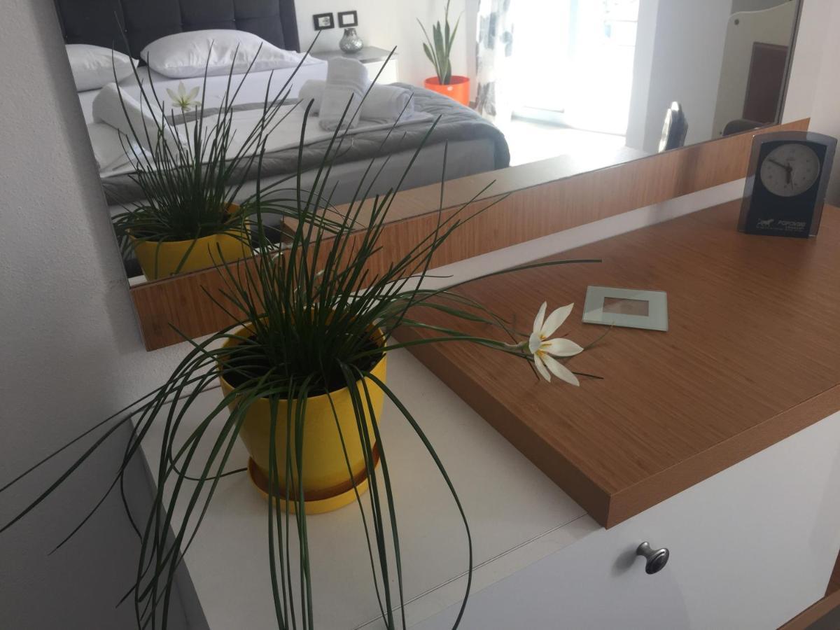 Guest'S Apartament Pogradec Eksteriør bilde