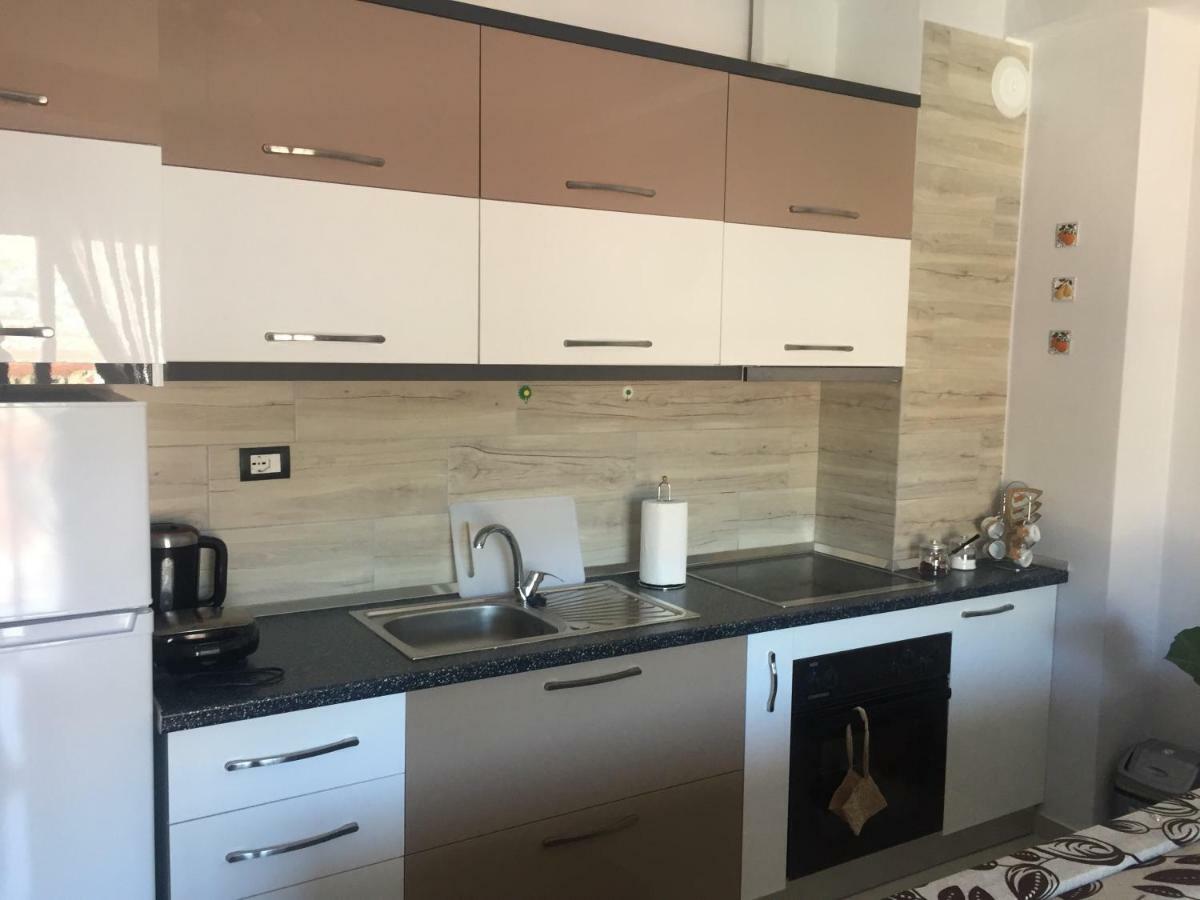 Guest'S Apartament Pogradec Eksteriør bilde