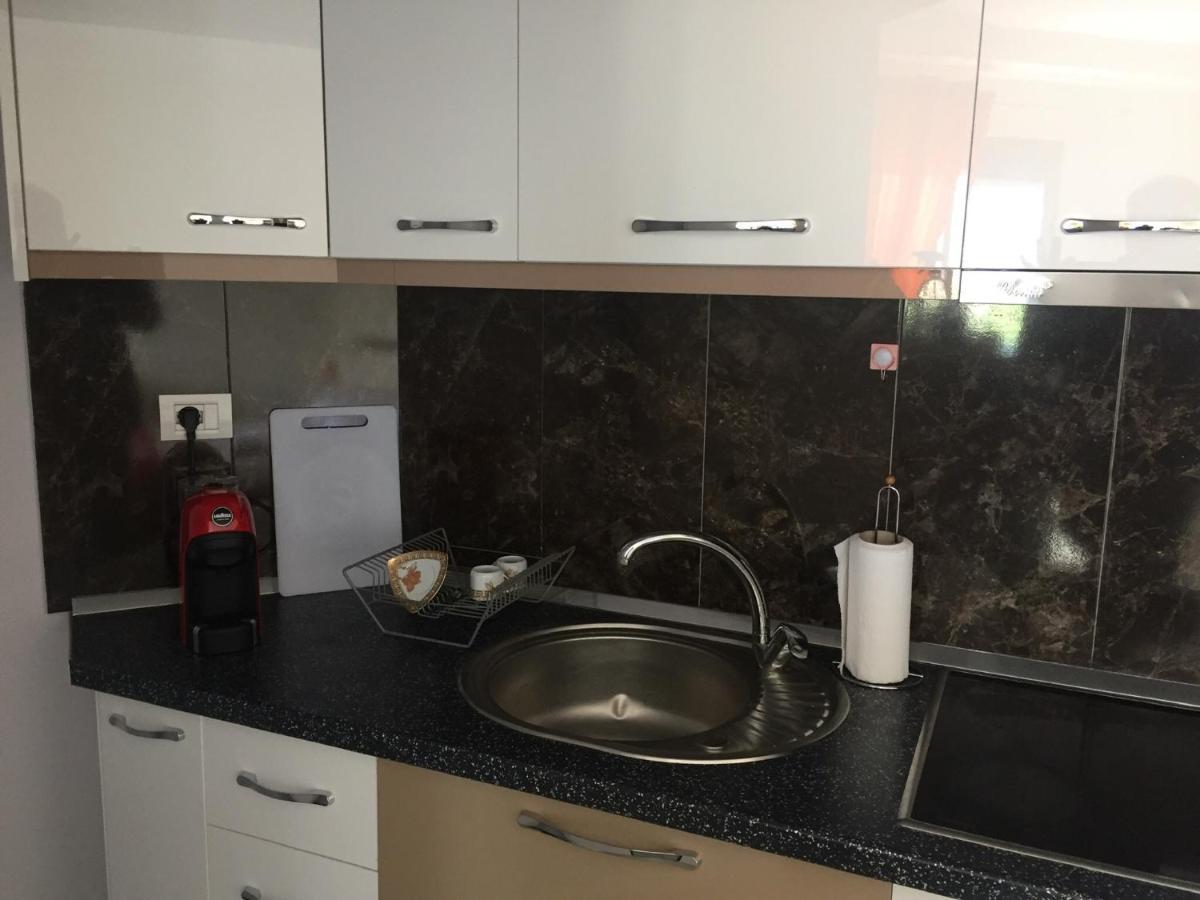 Guest'S Apartament Pogradec Eksteriør bilde